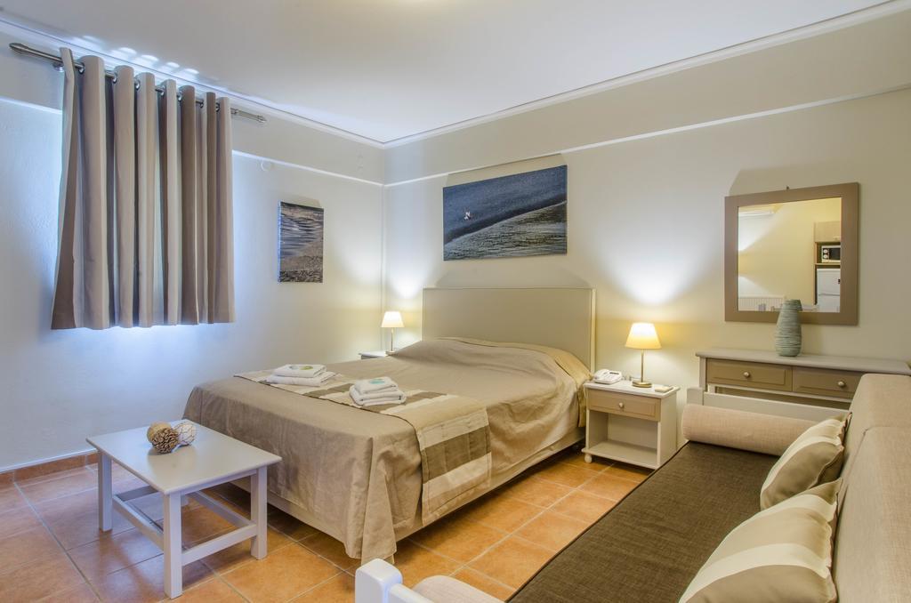 Plaka Studios Карфас Екстер'єр фото